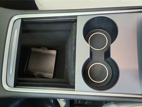 Used 2024 Tesla Model Y Long Range image 54