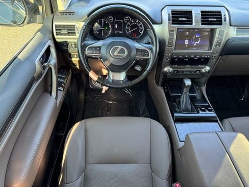 Used 2020 Lexus GX 460 Premium image 16