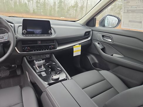 New 2026 Nissan Rogue SV image 18