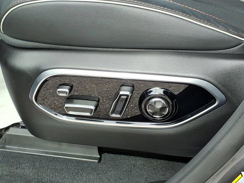 Used 2024 Jeep Grand Cherokee L Summit AWD/4WD image 13