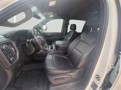 Used 2023 Chevrolet Silverado 2500 High Country w/ Safety Package II AWD/4WD image 4