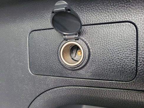 Used 2020 Toyota RAV4 XLE image 9