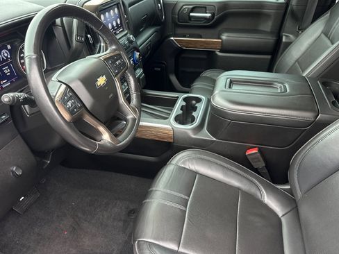 Used 2020 Chevrolet Silverado 2500 High Country w/ Technology Package image 10