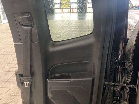 Used 2021 Chevrolet Colorado LT w/ Fleet Safety Package image 27