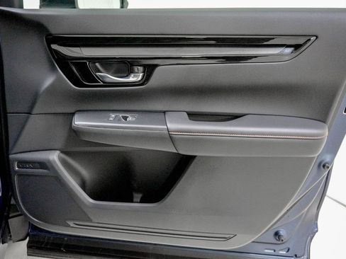 Certified 2025 Honda CR-V Sport Touring image 33