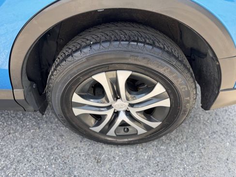 Used 2018 Toyota RAV4 LE AWD/4WD image 61
