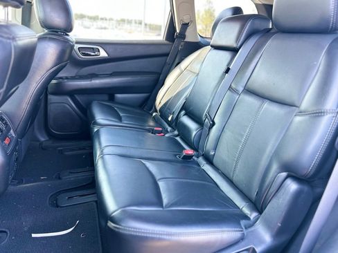 Used 2015 Nissan Pathfinder SL w/ SL Premium Package image 16