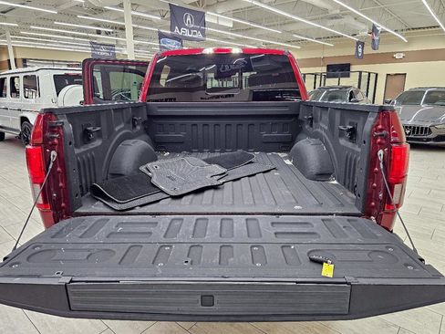 Used 2018 Ford F150 Platinum w/ Equipment Group 701A Luxury RWD image 14