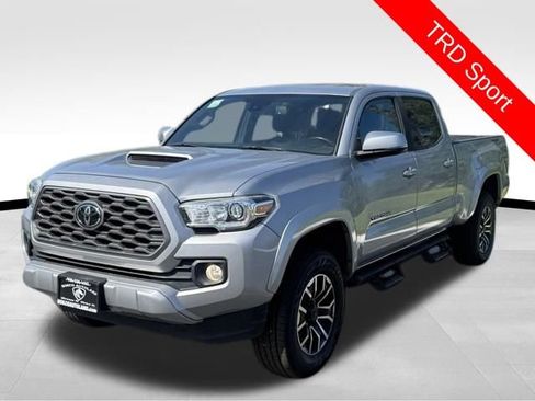 Used 2021 Toyota Tacoma TRD Sport image 3