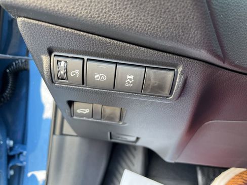 Certified 2026 Toyota Corolla Cross XLE w/ Convenience Package image 20