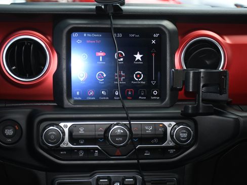 Used 2023 Jeep Gladiator Rubicon w/ LED Lighting Group image 15