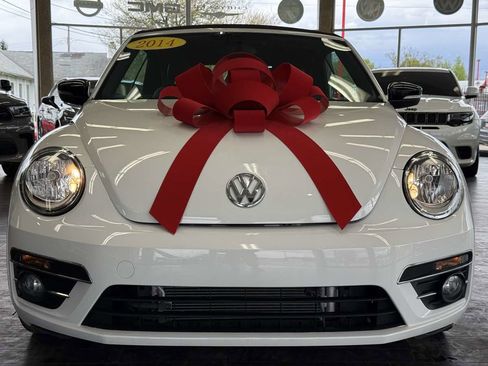 Used 2014 Volkswagen Beetle R-Line FWD image 4