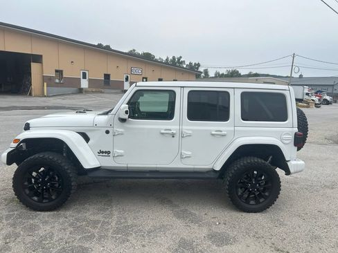 Used 2021 Jeep Wrangler Unlimited Sahara AWD/4WD image 7