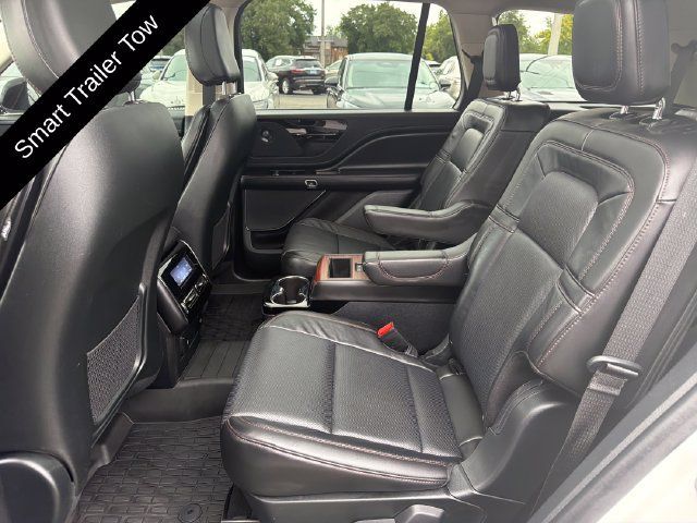 Used 2023 Lincoln Aviator Reserve w/ Equipment Group 201A AWD/4WD image 28