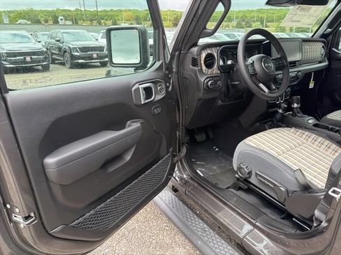 New 2026 Jeep Gladiator Sport AWD/4WD image 11