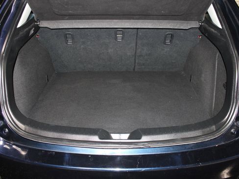 Used 2018 MAZDA MAZDA3 Touring image 22