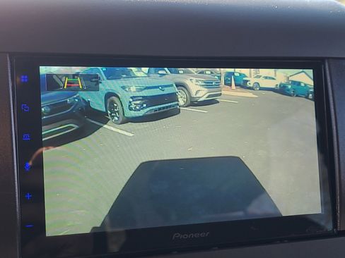 Used 2018 Jeep Wrangler Sport image 18