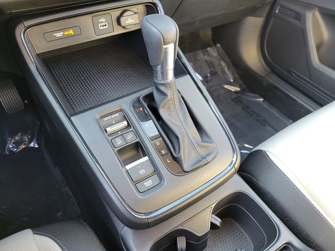 Used 2024 Honda CR-V LX image 28