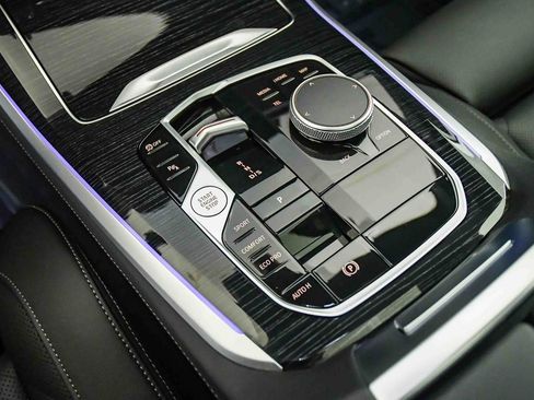 Used 2026 BMW X5 sDrive40i w/ M Sport Package image 22