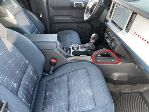 Used 2025 Ford Bronco Heritage Edition AWD/4WD image 12