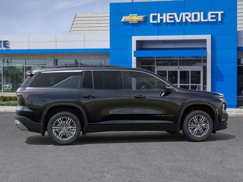 New 2027 Chevrolet Traverse LT w/ LPO, Floor Liner Package FWD image 29