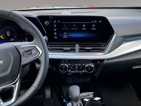 New 2026 Chevrolet Trax LT w/ Driver Confidence Package FWD image 6