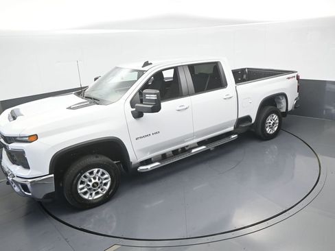 Used 2024 Chevrolet Silverado 2500 LT w/ Convenience Package image 52