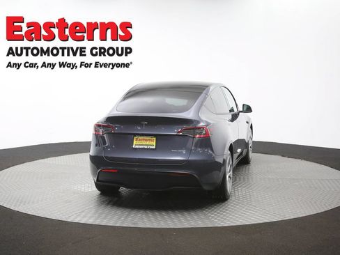 Used 2021 Tesla Model Y Long Range AWD/4WD image 32
