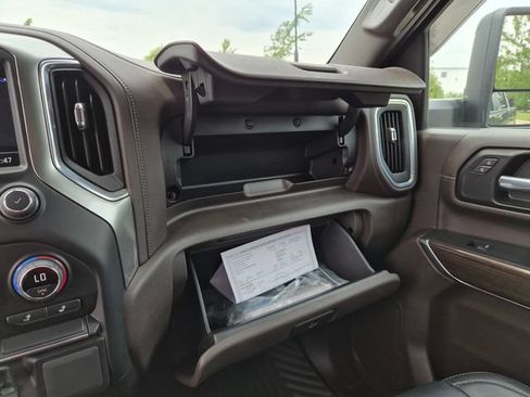 Used 2022 Chevrolet Silverado 3500 LT w/ Convenience Package AWD/4WD image 28