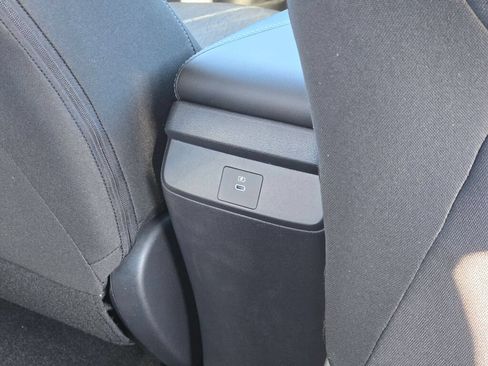 Used 2026 Nissan Sentra SV w/ SV Convenience Package FWD image 12