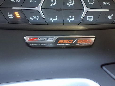 Used 2015 Chevrolet Corvette Z06 w/ 3LZ Preferred Equipment Group image 14