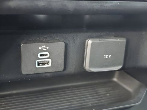 Used 2024 Ford F450 Lariat w/ Snow Plow/Camper Package image 16