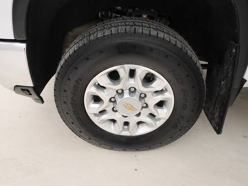 Used 2024 Chevrolet Silverado 3500 LTZ w/ LTZ Premium Package image 6