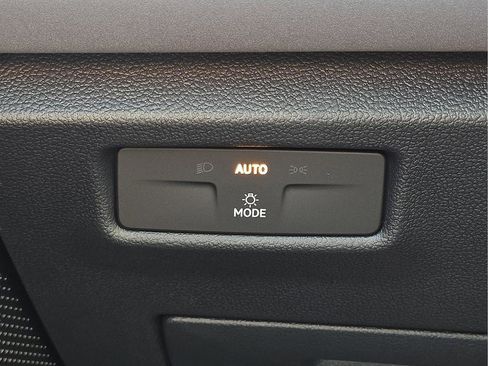 New 2026 Volkswagen Tiguan SE image 20