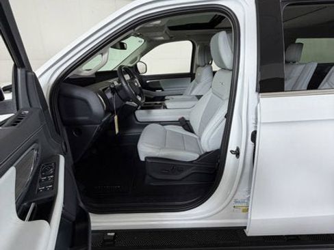 New 2026 Ford Expedition Platinum w/ Driver's Package image 10