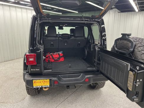 Used 2022 Jeep Wrangler Unlimited Rubicon w/ Trailer Tow Package image 9