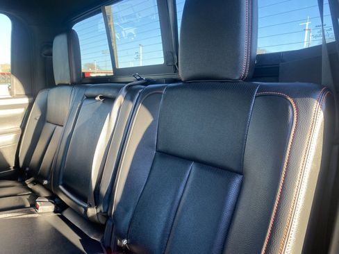 Used 2024 Nissan Titan PRO-4X w/ Pro-4x Convenience Package image 28