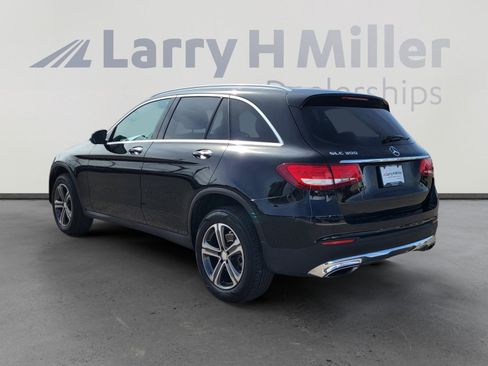 Used 2019 Mercedes-Benz GLC 300 image 3