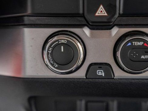 Used 2022 Toyota Tacoma SR5 image 25