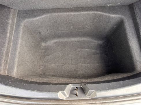 Used 2018 Tesla Model 3 Long Range image 9