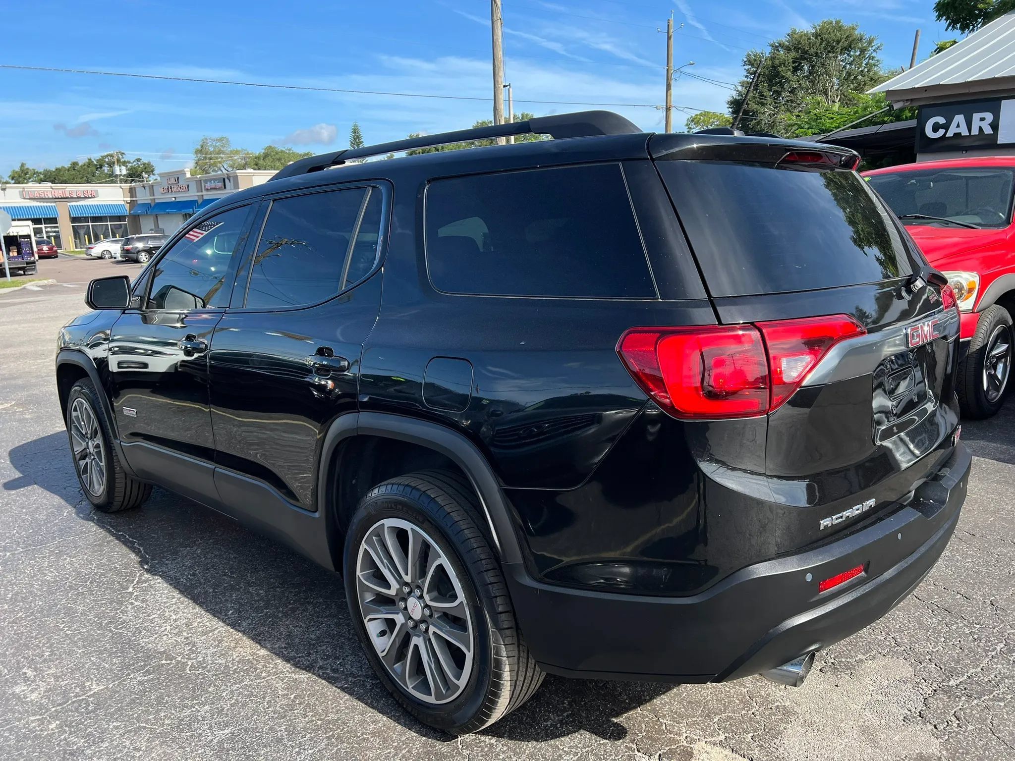 Used 2017 GMC Acadia SLT AWD/4WD image 7