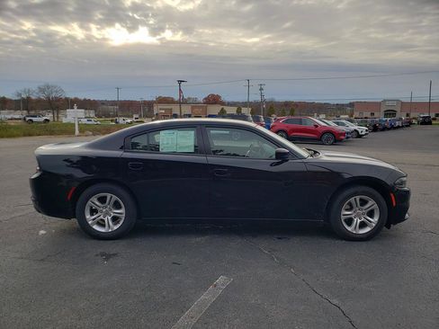 Used 2022 Dodge Charger SXT image 8