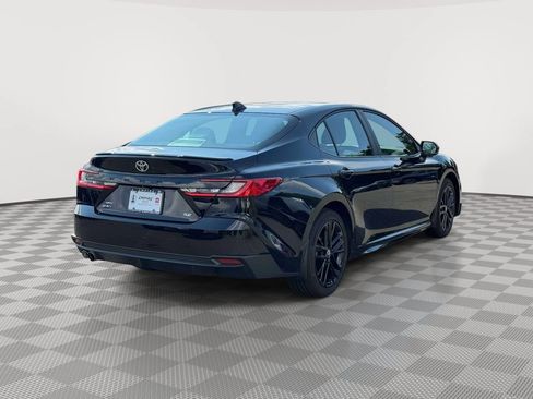 Used 2025 Toyota Camry SE AWD/4WD image 7