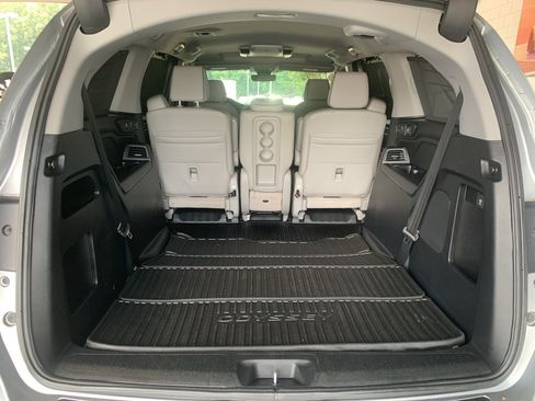 Used 2024 Honda Odyssey Elite image 7