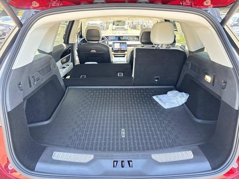 New 2026 Lincoln Nautilus Reserve AWD/4WD image 12