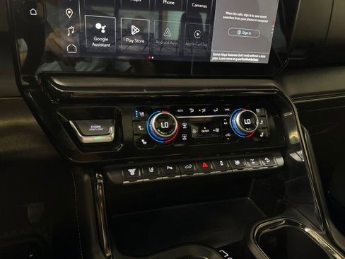 Used 2024 GMC Sierra 2500 AT4X image 27