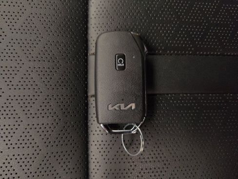 Used 2022 Kia Sorento S FWD image 32
