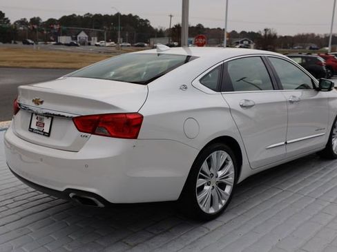 Used 2016 Chevrolet Impala LTZ w/ Enhanced Convenience Package image 5