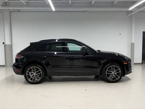Certified 2026 Porsche Macan AWD/4WD image 9