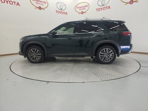 Used 2024 Nissan Pathfinder SL w/ SL Premium Package FWD image 5